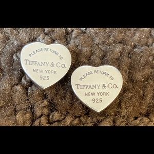 Return to Tiffany Authentic Heart Earrings